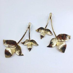 NWOT Handmade Gold Leaves Earrings